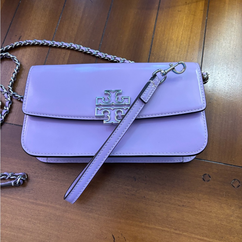 Gorgeous~Tory Burch Patent Chain Wallet W/Wristlet In Lavender NEW No Tags!💜